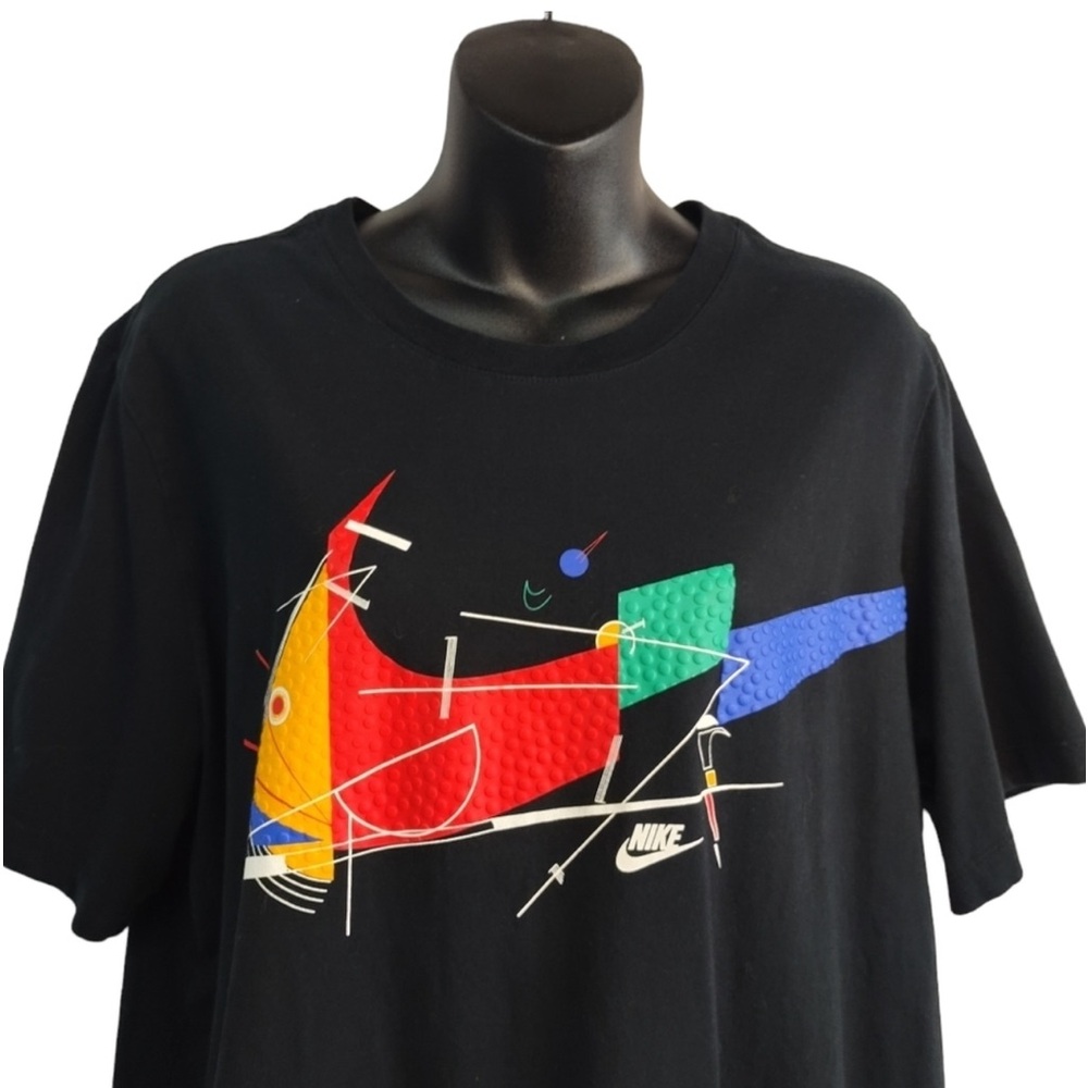 Nike Sportswear Game Changer T-Shirt
Swoosh Logo Tee